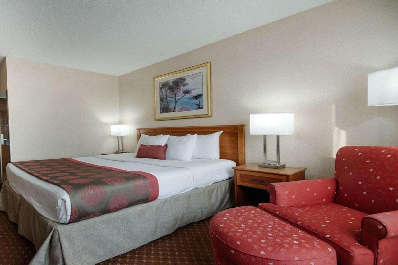 Rodeway Inn Indianapolis I-70 Exterior photo